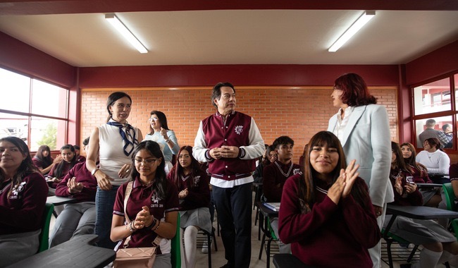 Con 20 nuevos bachilleratos y 37 mil 500 lugares más, se garantiza el derecho a estudiar a las y los jóvenes: Mario Delgado