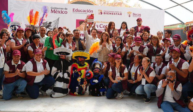 Mario Delgado informa que, del 2 al 19 de marzo, será el registro de la Beca Rita Cetina para uniformes y útiles escolares