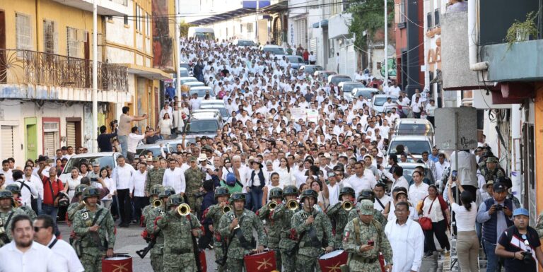 Miles de ciudadanos refrendan apoyo al Gobierno del Pueblo en su tarea de transformar Tabasco; junto a Javier May conmemoran 113 aniversario de la Marcha de la Lealtad
