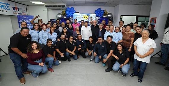 Refrenda Gobierno del Pueblo respeto a libertad de expresión y a labor periodística; acude Javier May a 67 aniversario del Diario Presente