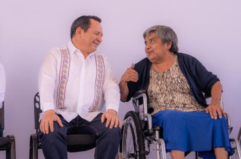 Entregan sillas de ruedas para ampliar oportunidades de movilidad e inclusión en Yucatán