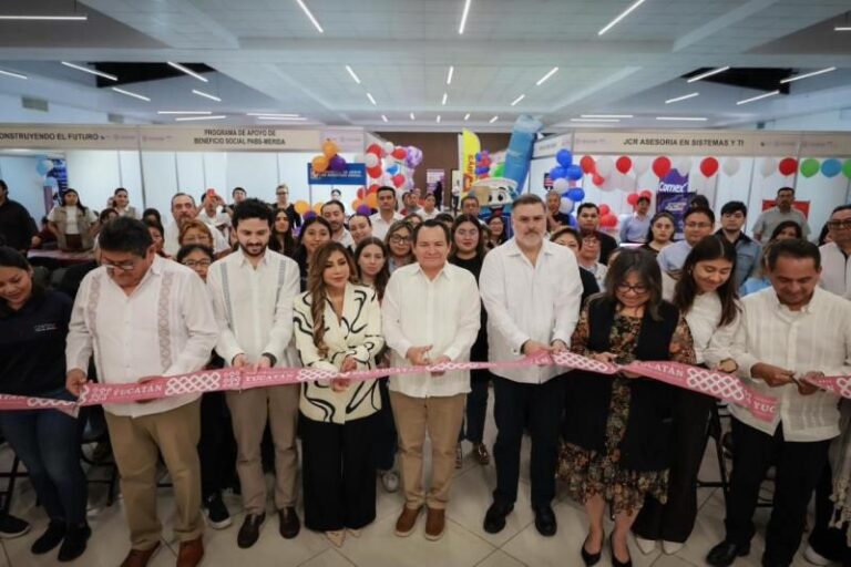 Feria del Empleo abre puertas a más de 400 mujeres en Yucatán