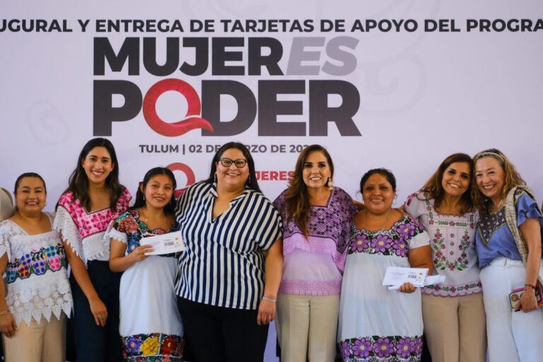 Mara Lezama inicia en Tulum, con la presencia de la titular de SEMUJERES, la renovación de tarjetas del programa Mujer es Poder