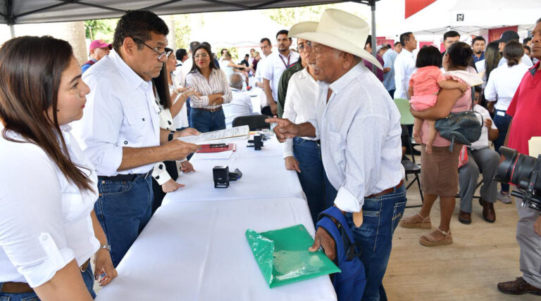 Refrenda Gobierno del Pueblo impulso al campo a través del programa de Riego Suplementario; la meta este año es tecnificar 3 mil hectáreas en el estado: Javier May