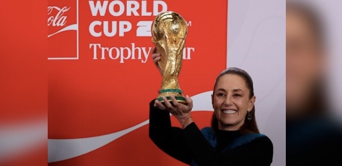 El trofeo del Mundial 2026 brilla en Palacio Nacional; FIFA expresa plena confianza en México