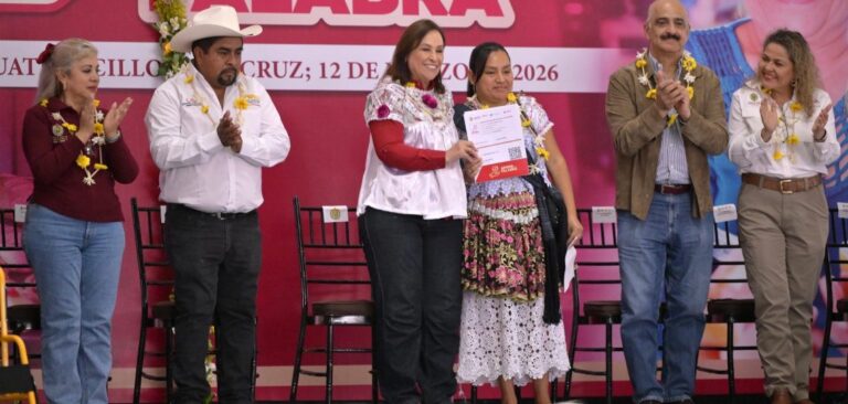 Empeñé mi palabra y aquí estamos: Rocío Nahle entrega recursos directos para emprendedores