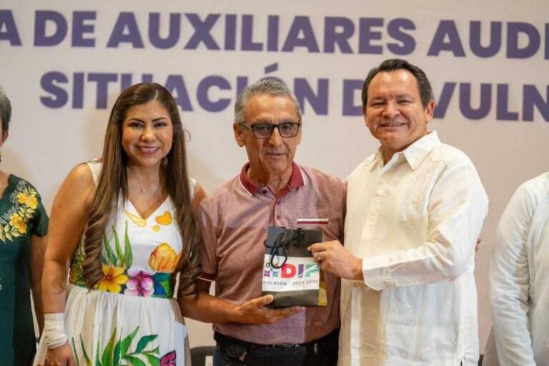 Auxiliares auditivos devuelven la oportunidad de escuchar a más de 100 yucatecas y yucatecos