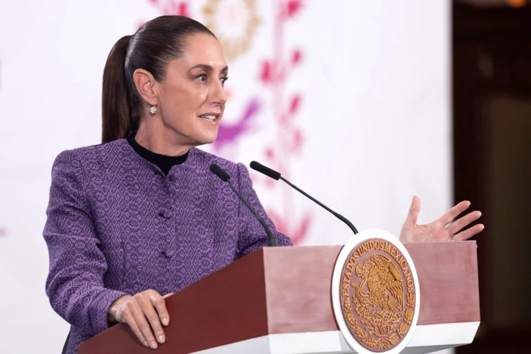 Sheinbaum: especialistas investigan serie de derrames que afectan el Golfo de México