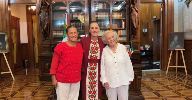 “Estoy con mi escritora favorita”: Sheinbaum recibe a Poniatowska y a Jesusa Rodríguez en Palacio