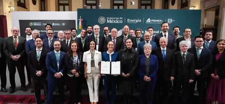 La Presidenta Sheinbaum dialogará con gasolineros para revisar precios del diésel y evitar abusos