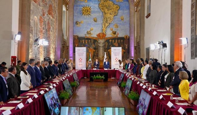 Acuerdan SEP y autoridades educativas estatales mantener el calendario escolar 2025-2026 vigente