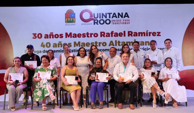 Con entrega de premios y medallas, Mara Lezama reconoce vocación y trayectoria de 366 docentes quintanarroenses