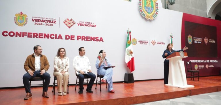Con Volver a Crecer, 3 mil 418 mujeres y productores veracruzanos quedan libres de adeudos