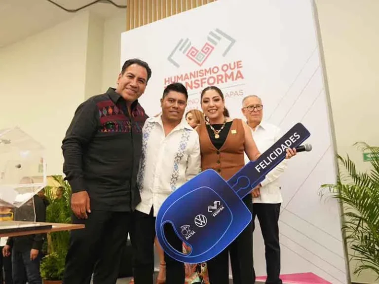 Reconoce Eduardo Ramírez al sector constructor