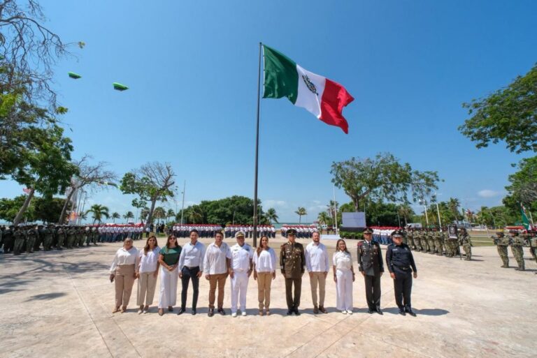 Encabeza Mara Lezama Toma de Protesta de Bandera de 284 conscriptos del Servicio Militar Nacional en Quintana Roo