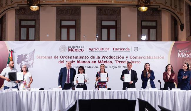 Presidenta firma acuerdo para la creación del Sistema de Ordenamiento de la Producción y Comercialización del maíz blanco “Precio Justo”