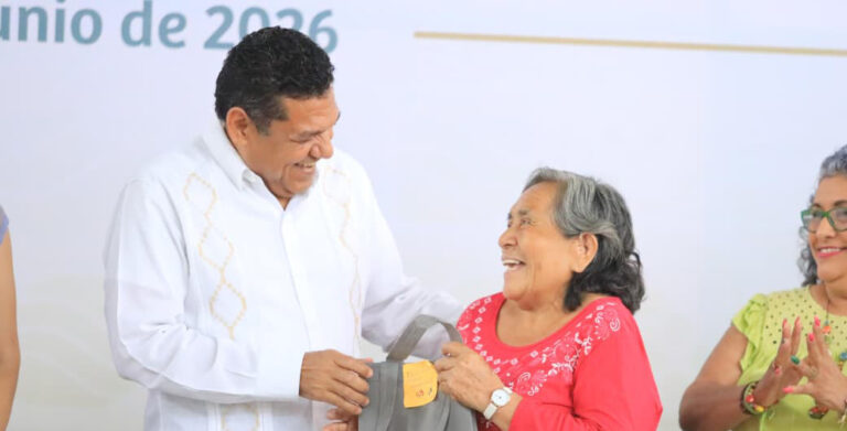 Gobierno del Pueblo beneficia a mil 178 personas con entrega de auxiliares auditivos; trabajamos para construir un Tabasco más incluyente: Javier May